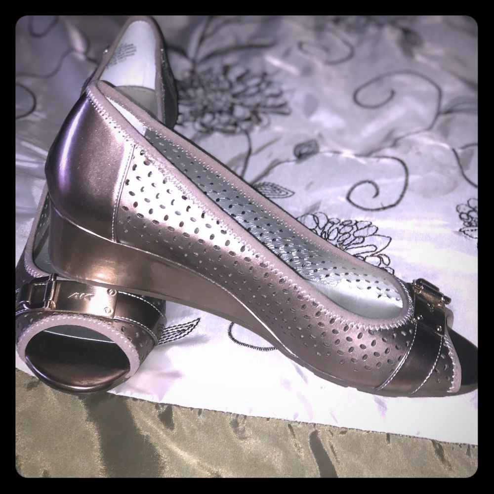 flat shoes